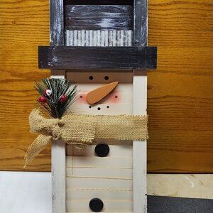 Snowman Shutter Decor